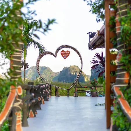 Lotus Field Homestay-3
