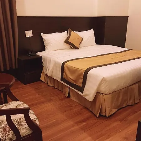 Lucky Star Hotel-2
