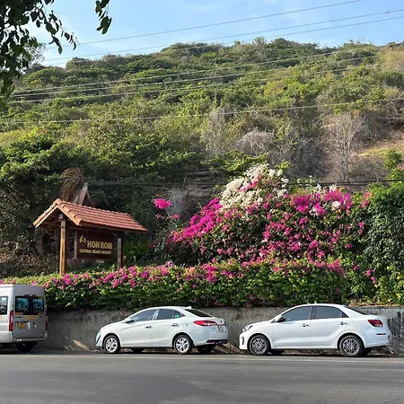 Hon Rom Central Beach Resort-2