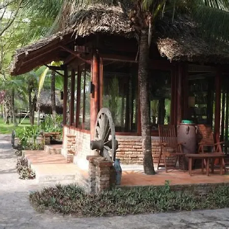 Coco Homestay Lagi-3