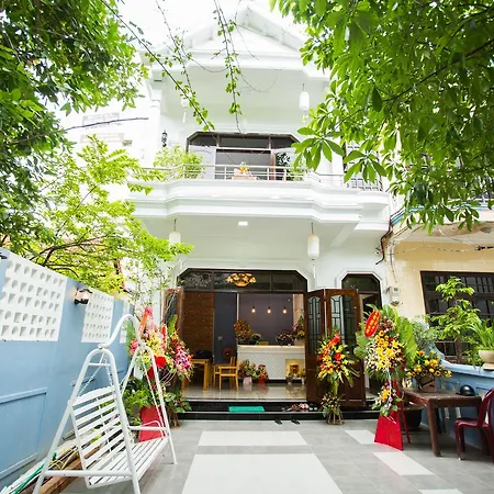 Shark Homestay-3