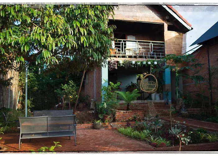 Queeny'S Farmstay Wooden House