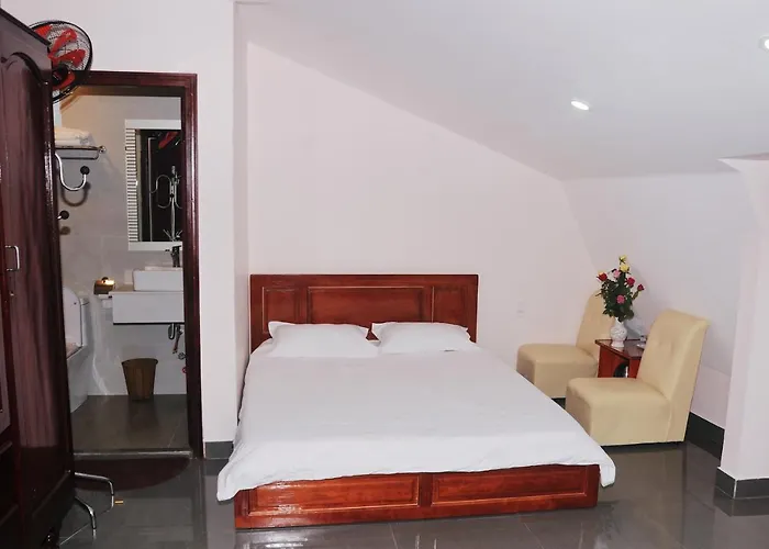 Tuyet Son Hotel