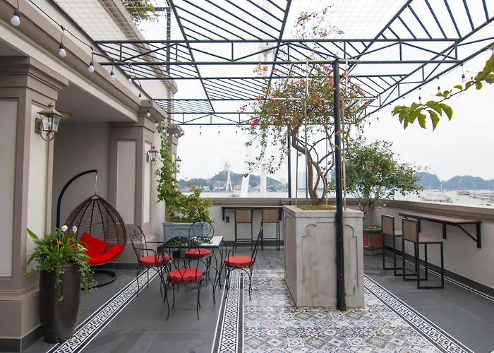 Jayden Hotel Halong