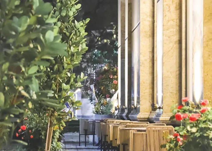 Mansion Park Hotel & Apartment