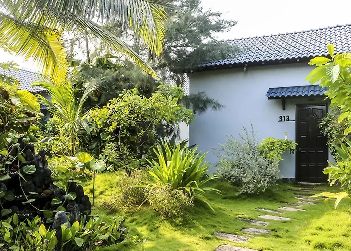 KHU NGHỈ DƯỠNG BÃI BIỂN Hòn Bà LAGI