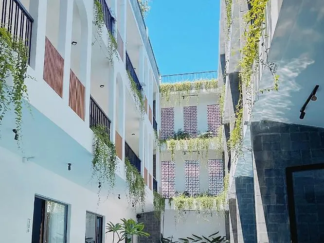 Bông Villa &Apartment