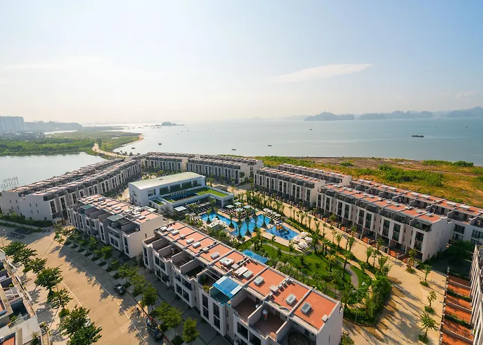 Royal Lotus & Villas