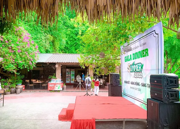 Tam Cốc Central