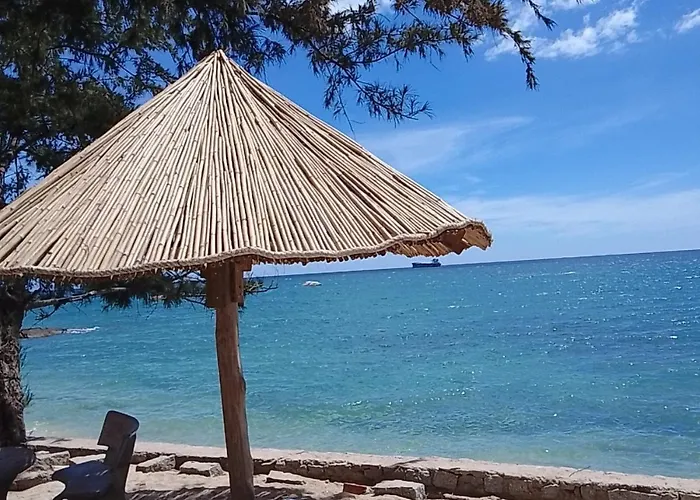 Khách sạn Cà Ná