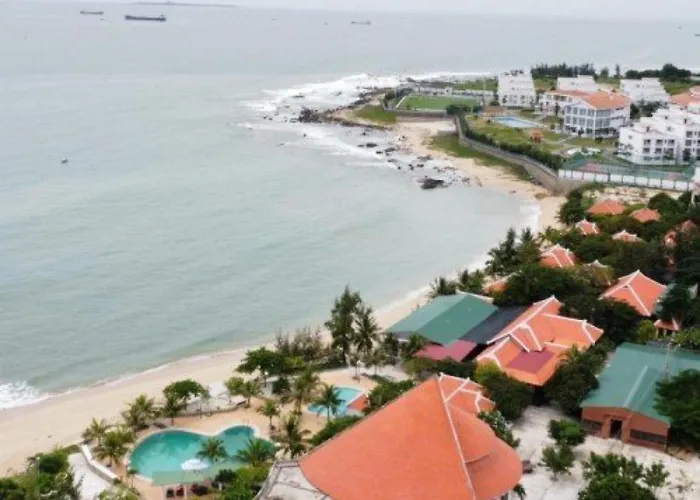 Hon Cau Resort & Restaurant