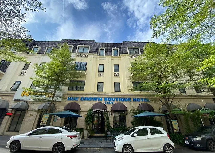Crown Boutique Best