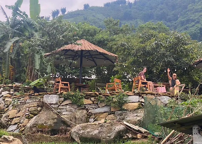 Hmong Sister House And Trekking