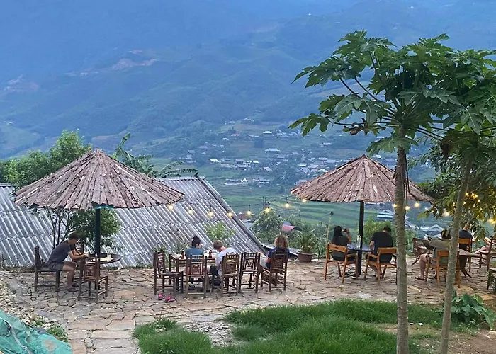 Hmong Sister House And Trekking