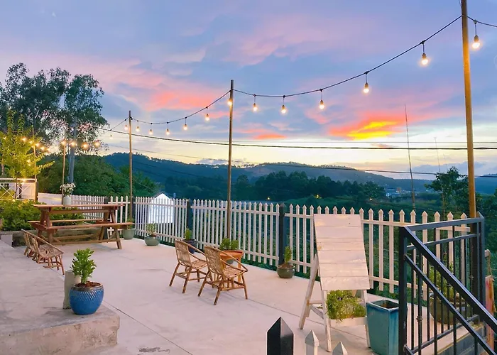 Nhà Mình Homestay