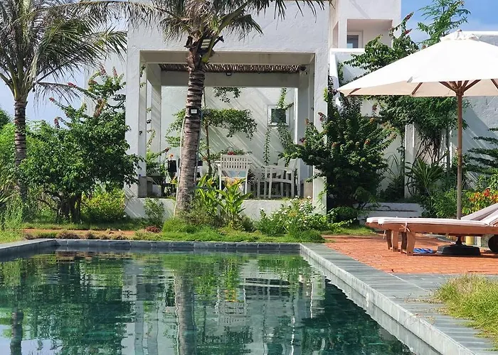 Beachfront Villa, 4 Bedrooms, Private Pool Pho Tri, Việt Nam