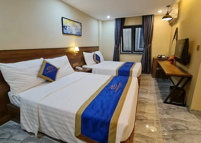 La Mia Lakeview Hotel