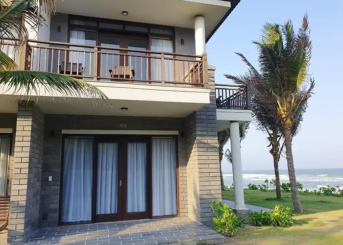 Starlight Villa Beach Resort