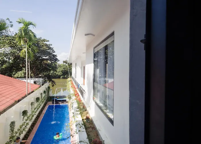 Dkd Trio Hotel