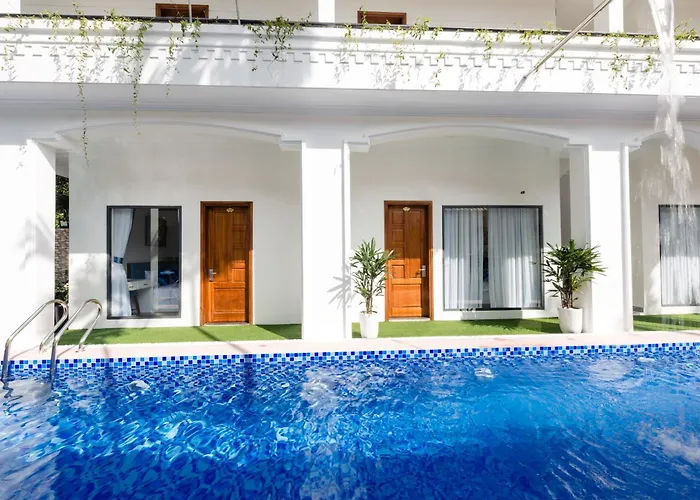 Dkd Trio Hotel