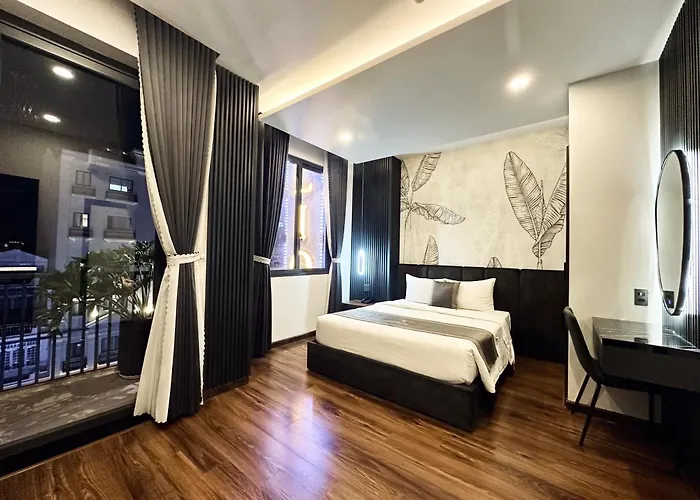 Lion 10 Hotel