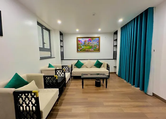 Q Villa Hotel