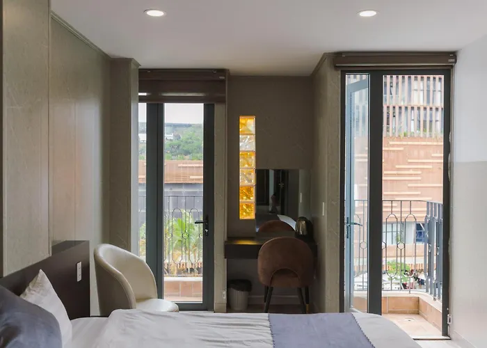 Khanh Uyen 3 Hotel