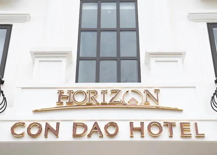 Quang Hưng Hotel