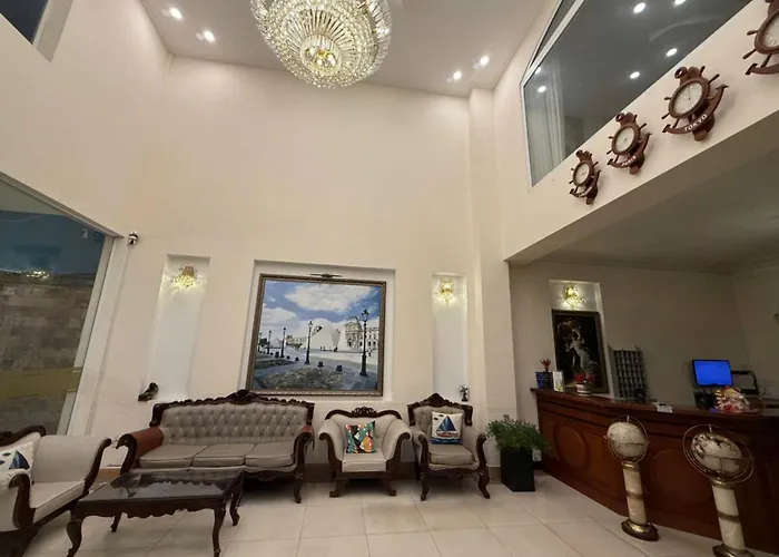 Le Petit Paris Dalat Hotel