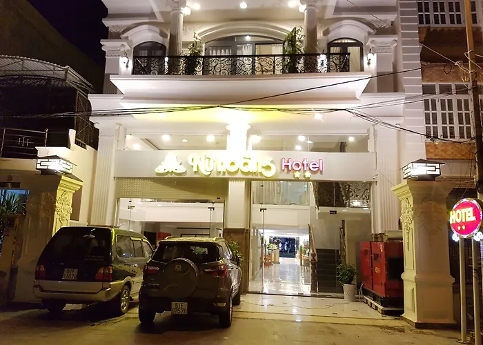 Nữ Hoàng