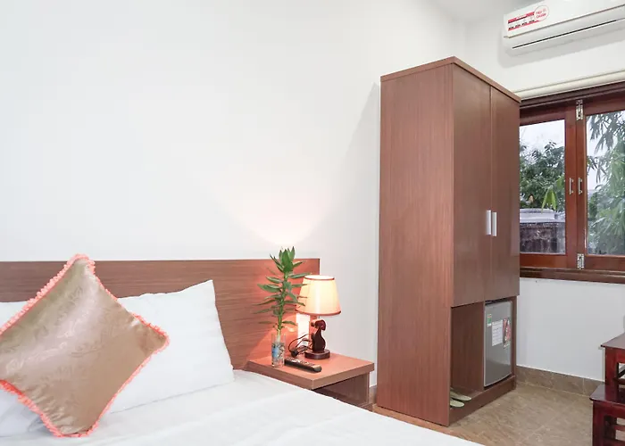 Hưng Long Hostel