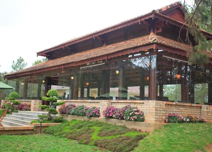 Sam Tuyen Lam Resort