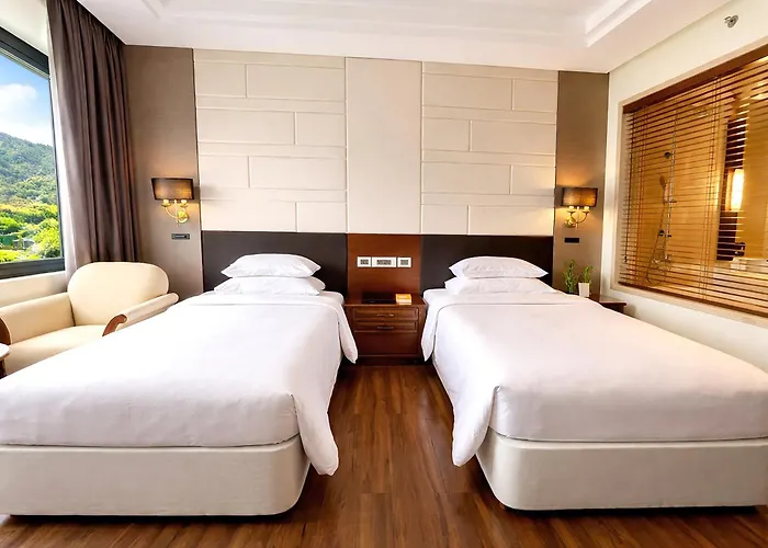 Sai Gon Ha Long Hotel, Việt Nam