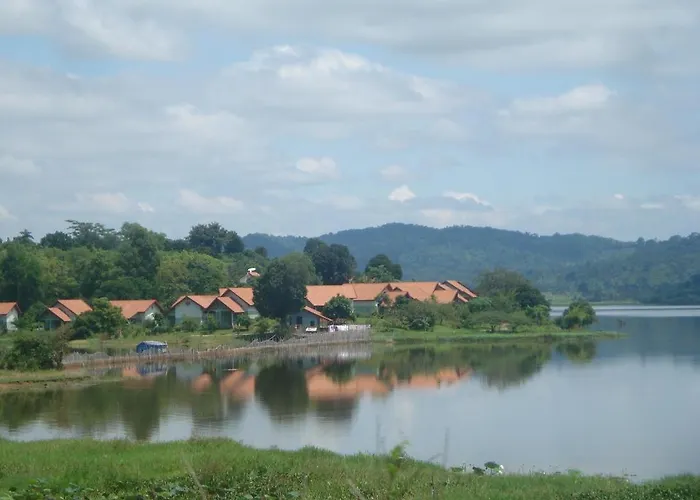 Lak Resort