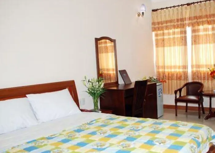 Ha Long Hotel
