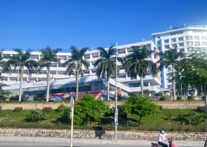 Grand Ha Long Hotel, Việt Nam