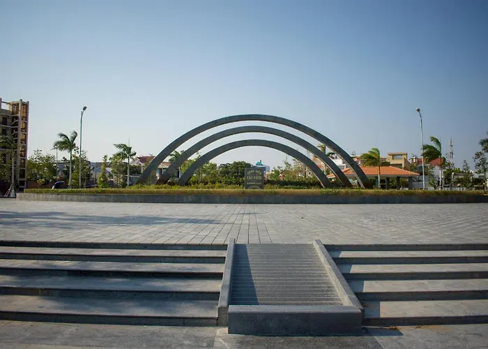 Khách sạn Mặt Trăng - Moon Hotel