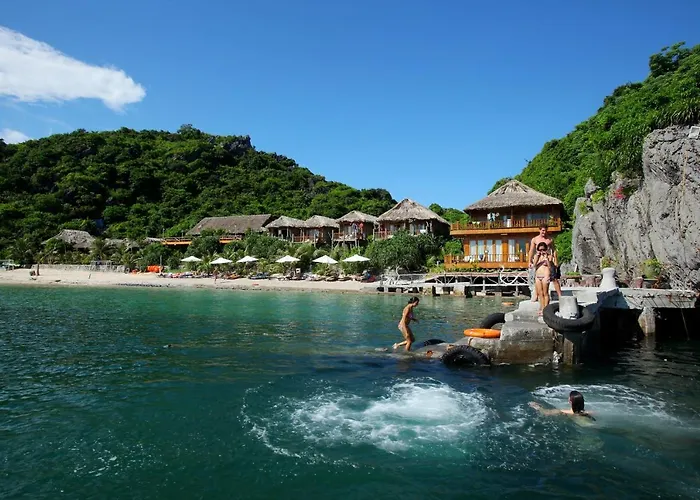 Monkey Island Resort