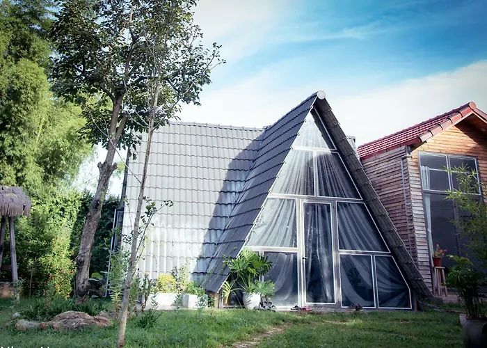 Homestay Nhà Ta