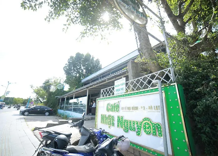 Nhật Nguyên Hotel