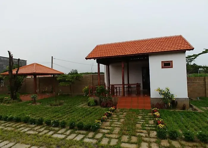 Cocopalm Villa Near Beach - Palm Room