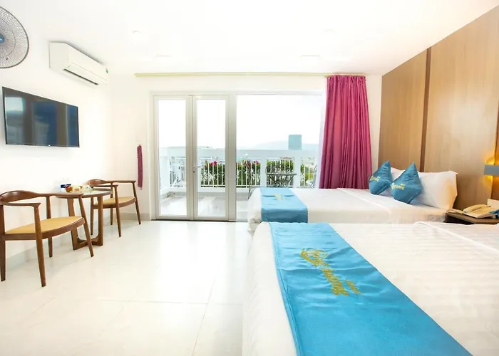 Que Huong Hotel