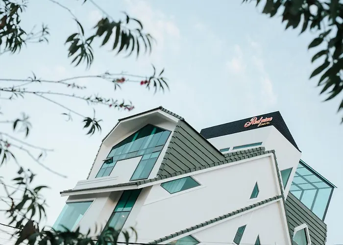 Redpine Condotel