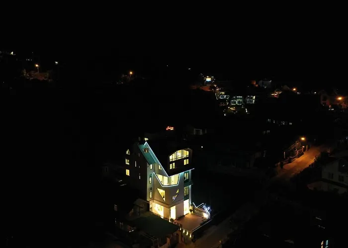 Redpine Condotel