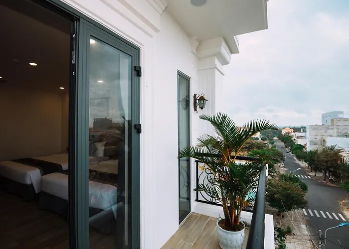 Royal Palms Hotel