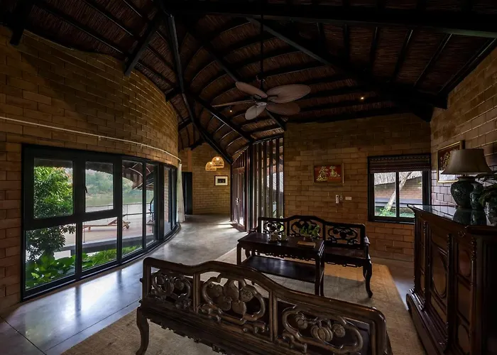 Tomodachi Retreat - Làng Mít Son Tay, Việt Nam