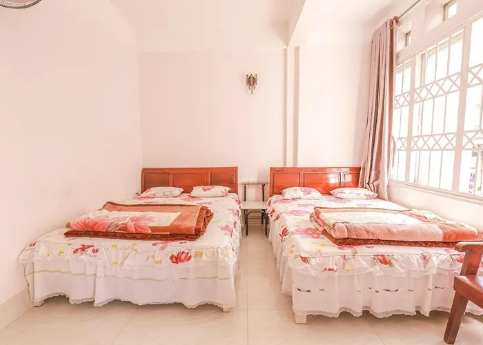 Minh Chiến Hostel -Guest House-