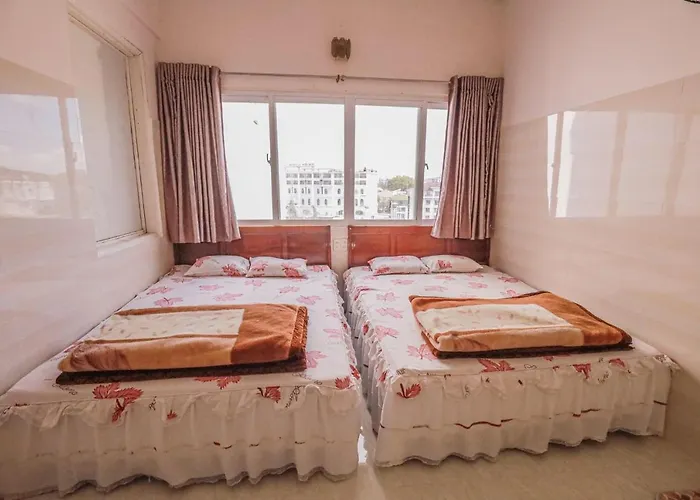 Minh Chiến Hostel -Guest House-