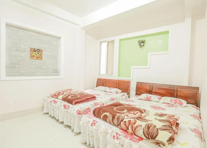 Minh Chiến Hostel -Guest House-